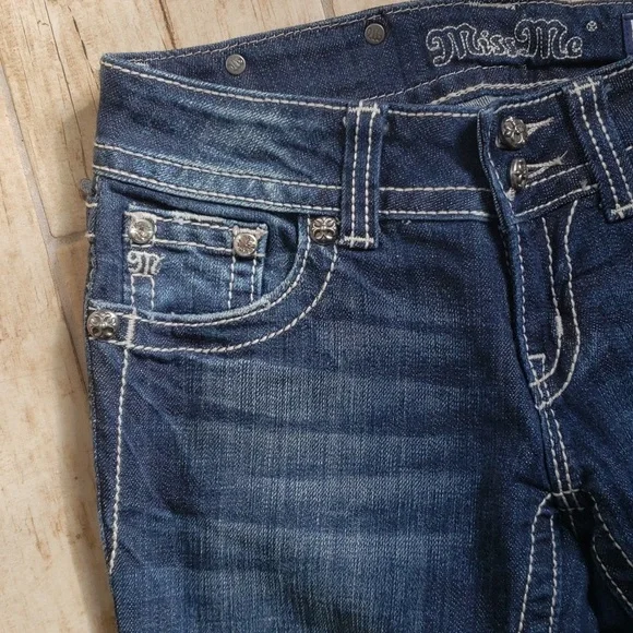 Miss Me Capris - Picture 2 of 6